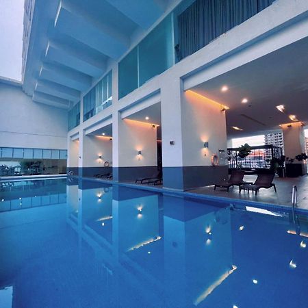 Lux Suites Kl City Pavilion Bukit Bintang With Infinity Pool Kuala Lumpur Ngoại thất bức ảnh